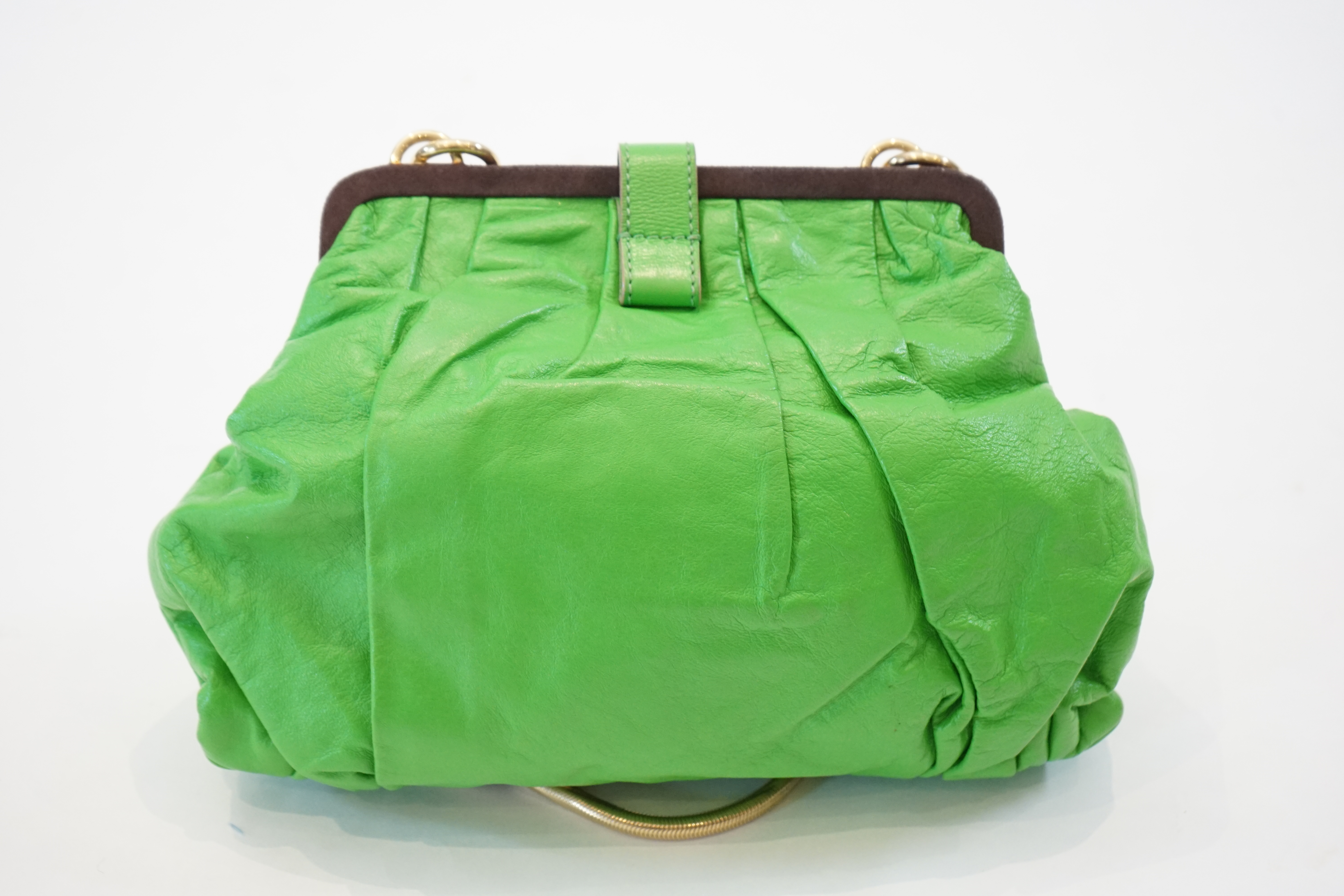A Marc Jacobs green leather Frog Rana Stam bag, width 30cm, height 21cm